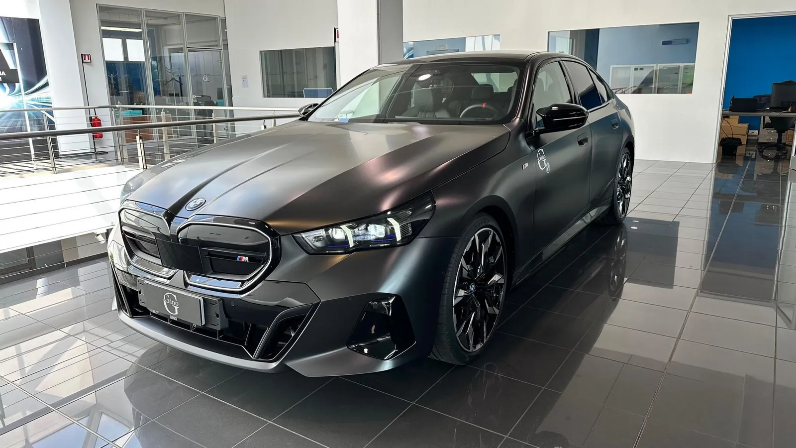 bmw m bmw i5 m60 xdrive berlina